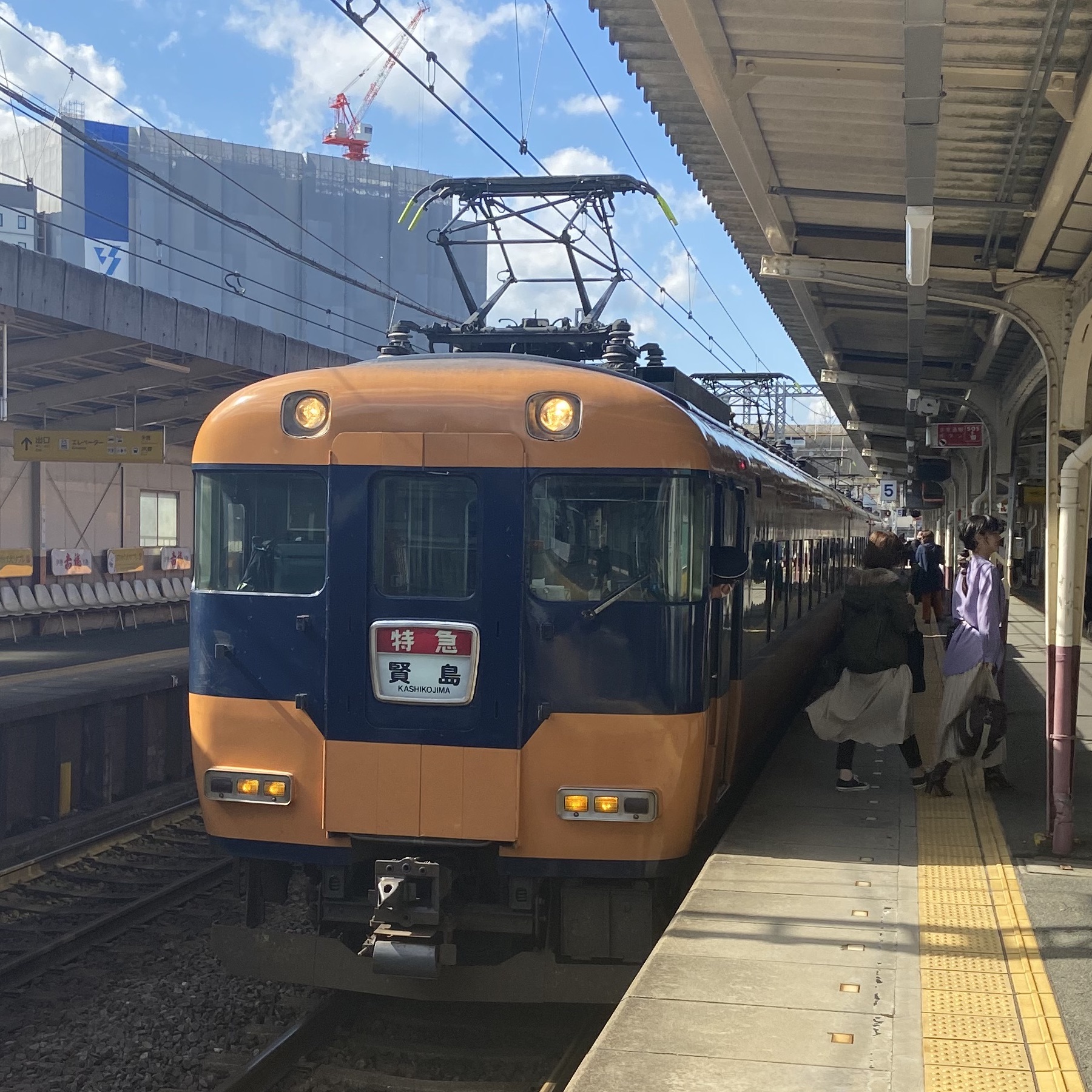 伊勢市駅・近鉄、12200系