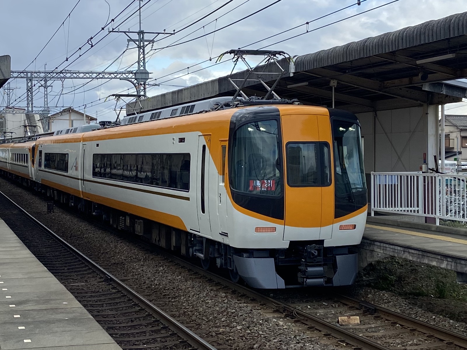 伊勢市駅、近鉄・22000系