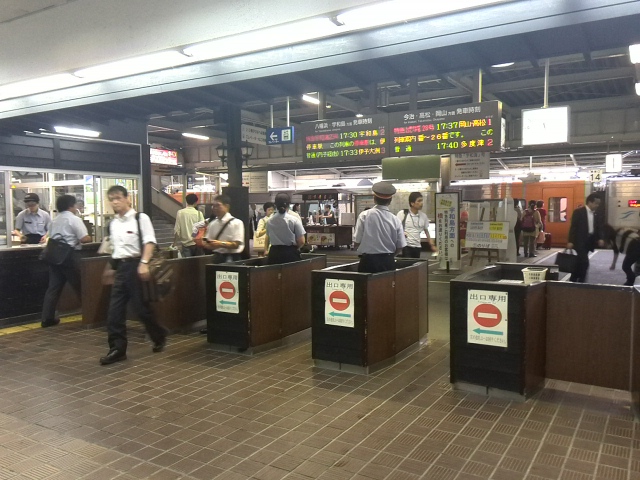 松山駅・JR四国