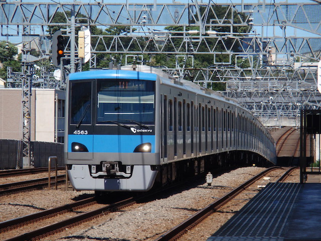 撮影場所・喜多見駅下りホーム小田原方