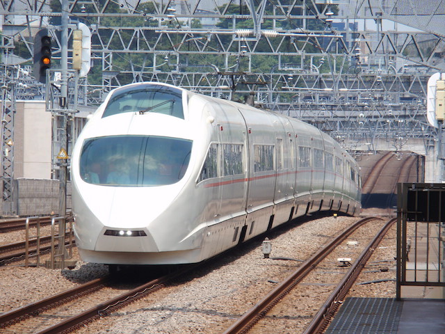 撮影場所・喜多見駅下りホーム新宿方