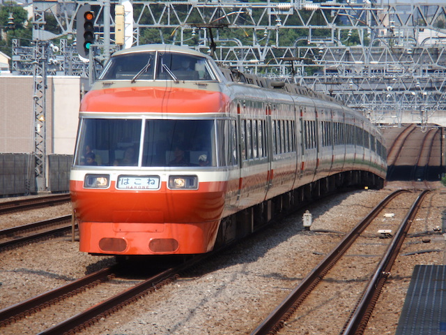 撮影場所・喜多見駅下りホーム新宿方