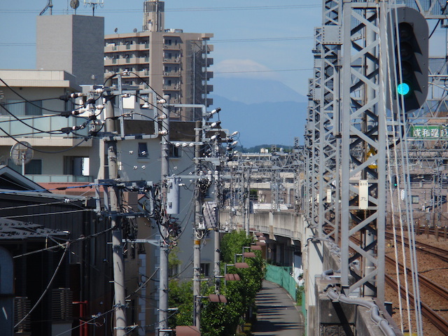 撮影場所・喜多見駅下りホーム小田原方