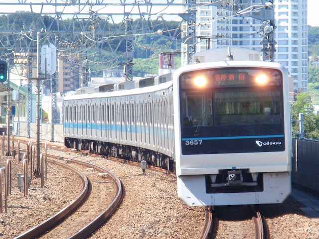 撮影場所・狛江駅上りホーム小田原方